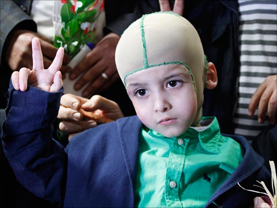 دوابشة.. الناجي الوحيد يعود الى بيته الجريح صورة رقم 9