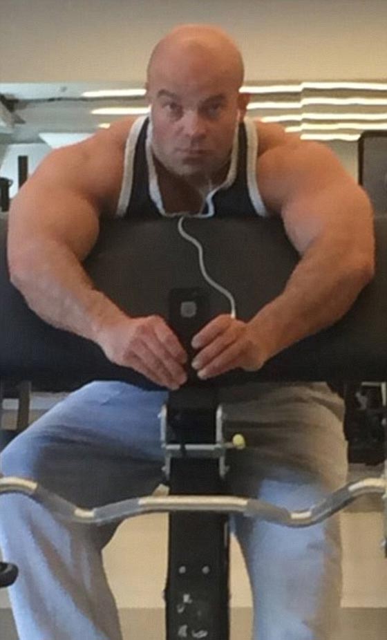 لماذا تنازل بريطاني عن كل ممتلكاته لمحاربة الدواعش؟ صورة رقم 7