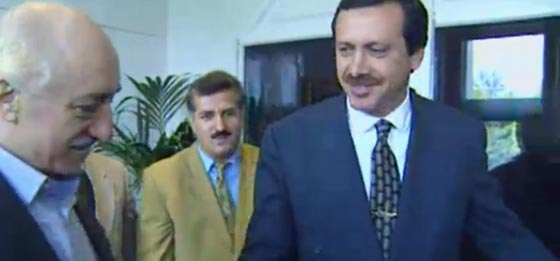 هكذا انقلب الحليف على حليفه بدعم اجنبي.. فيديو صورة رقم 1