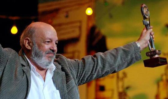 وداعاً خان.. وفاة المخرج المصري محمد خان إثر أزمة صحية مفاجئة صورة رقم 1
