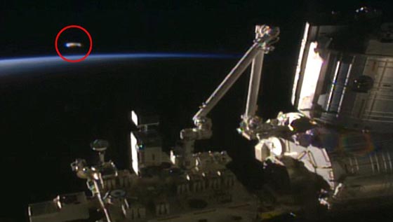 متابعو البث الفضائي يتهمون ناسا بقطع البث لدى ظهور صحون فضائية! صورة رقم 3