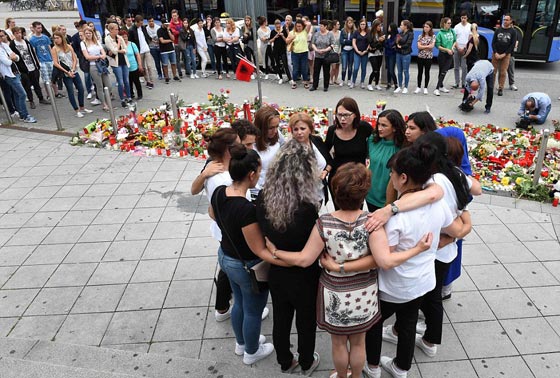 شاهد اول صور تراها العيون لذابحي الكاهن  الفرنسي البرئ صورة رقم 16