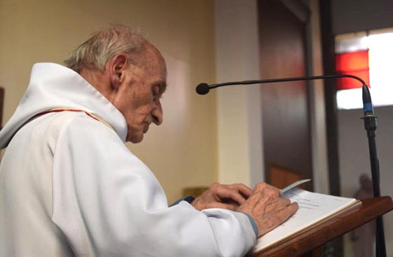 شاهد اول صور تراها العيون لذابحي الكاهن  الفرنسي البرئ صورة رقم 10