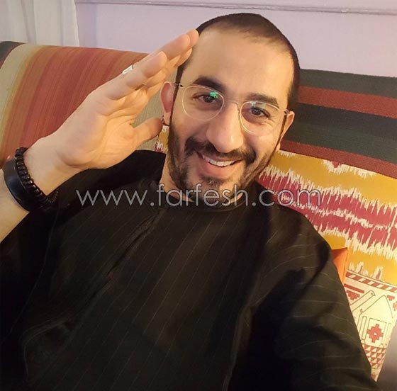 صورة نادرة، احمد حلمي مع والده: لن تصدق الشبه بينهما صورة رقم 3