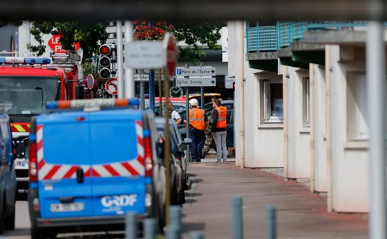 إمام مسجد يتساءل.. لماذا ذبح الدواعش كاهن كنيسة احسنت الينا؟ صورة رقم 6 إمام مسجد يتساءل.. لماذا ذبح الدواعش كاهن كنيسة احسنت الينا؟ صورة رقم 6