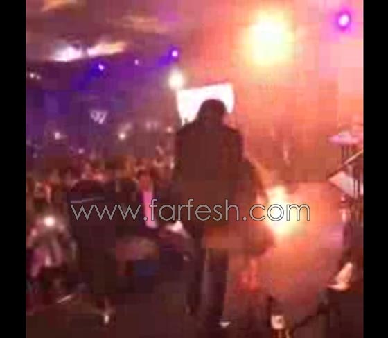 رقص مُبهج بين راغب علامة وطفلة خلال حفله في مصر.. شاهده صورة رقم 3