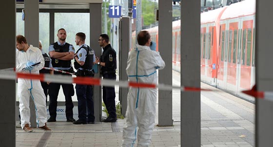 المانيا: مسلح سكران يقيم هيزعة في قطار وعراقيان يكبحان جماحه صورة رقم 3