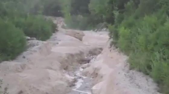 انهيار طيني مرعب في جبال الالب.. شاهده صورة رقم 3