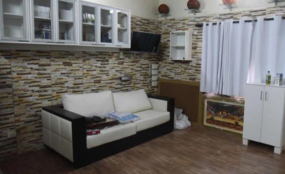 تاجر مخدرات شهير يفاجئ الشرطة بزنزانة من الاساطير صورة رقم 5