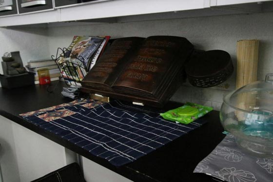 تاجر مخدرات شهير يفاجئ الشرطة بزنزانة من الاساطير صورة رقم 13