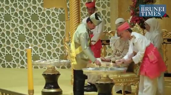  ابنة اغنى ملوك العالم تتزوج من شاب بسيط في حفل اسطوري.. فيديو صورة رقم 3