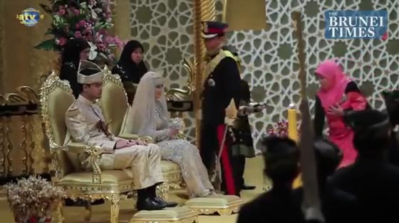  ابنة اغنى ملوك العالم تتزوج من شاب بسيط في حفل اسطوري.. فيديو صورة رقم 4