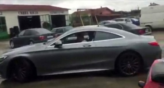 مصارع بلغاري يصطاد المهاجرين ويروعهم صورة رقم 13