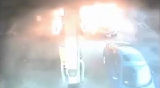 شاهدوا.. أم تنقذ ولديها وزوجها من الموت المحتم صورة رقم 4