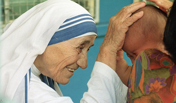 الأم تيريزا.. قديسة بعد 19 عاما على وفاتها صورة رقم 9