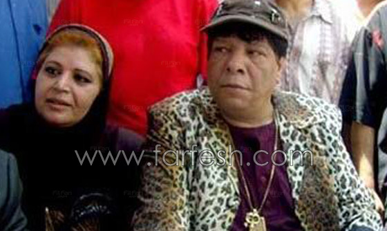 صور شعبان عبد الرحيم الرومانسية مع زوجته الجديدة تثير السخرية! صورة رقم 4
