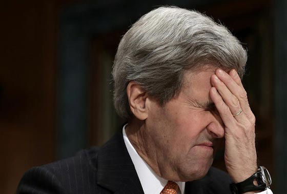 مرافق السيسي يسأل جون كيري عن هاتف محمول بكاميرا صورة رقم 2