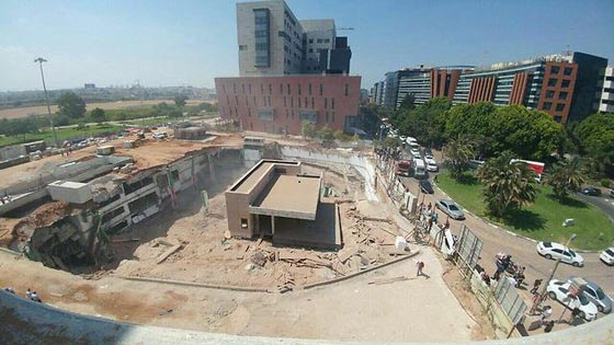  مقتل شخصين على الاقل في انهيار مبنى قيد الانشاء بتل ابيب صورة رقم 4