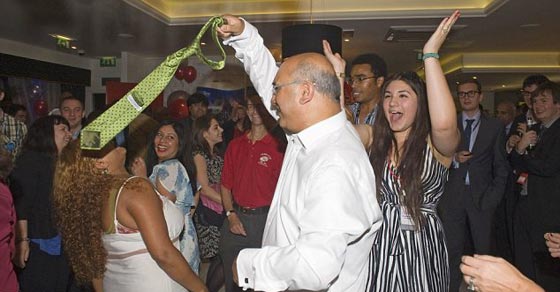 برلماني بريطاني يواجه فضيحة من العيار الثقيل صورة رقم 10