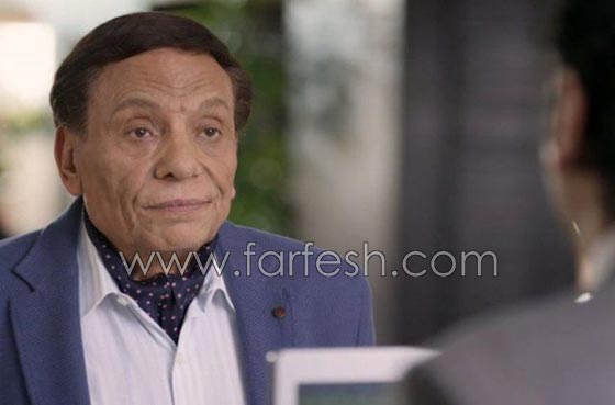صورة عادل امام مع أحفاده تكشف الشبه الكبير بينهم صورة رقم 4