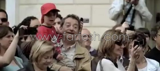 مجموعة عازفين تتحف المارة بسيمفونية رائعة من اجل البهجة  صورة رقم 4