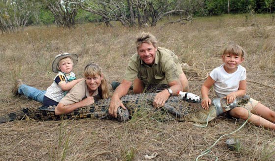 10 سنوات على رحيل (صائد التماسيح) بسبب لسعة سمكة سامة! صورة رقم 3