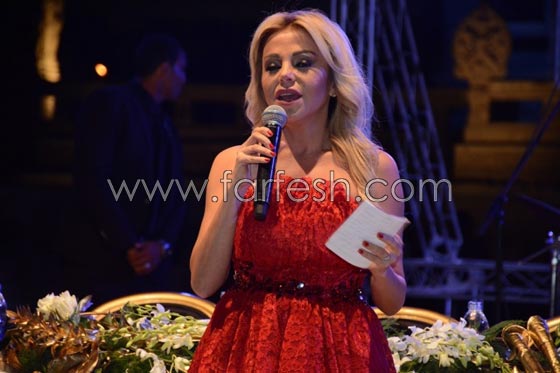 صور بسمة بوسيل مع والدة تامر حسني في (العين السخنة) صورة رقم 7