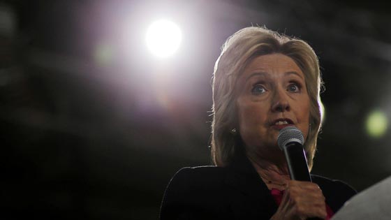  كلينتون تعترف: أفضّل الغداء مع الرئيس بوتين على الغداء مع ترامب! صورة رقم 2