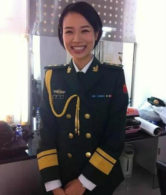 حارسة صينية في قمة العشرين تحصد لقب (اجمل حارسة في العالم) صورة رقم 5 حارسة صينية في قمة العشرين تحصد لقب (اجمل حارسة في العالم) صورة رقم 5