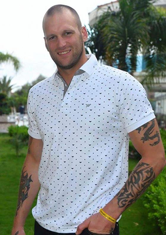 صورة سيلفي لعامل بناء وسيم مع الاميرة كيت تثير غيرة الأمير ويليام  صورة رقم 6