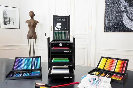 للمصممين والفنانين: صندوق (كارل) من دار شانيل للازياء بـ3000 دولار! صورة رقم 2 للمصممين والفنانين: صندوق (كارل) من دار شانيل للازياء بـ3000 دولار! صورة رقم 2