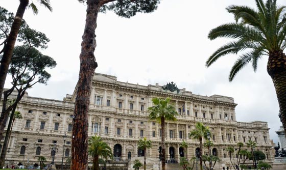 محكمة ايطالية: الاستمناء علنا ليس مخالفة الا اذا كان امام قاصرين صورة رقم 2