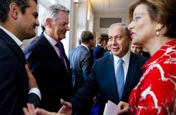 عضو في البرلمان الهولندي يحرج نتنياهو بعلم فلسطين ورفض مصافحته صورة رقم 1 عضو في البرلمان الهولندي يحرج نتنياهو بعلم فلسطين ورفض مصافحته صورة رقم 1