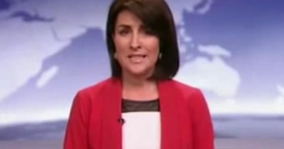 موقف محرج لمذيعة انتابها السعال على الهواء.. فيديو صورة رقم 2