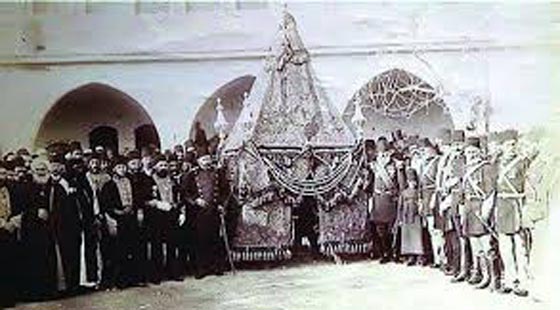 من أول من كسا الكعبة في الاسلام، وما سبب كسوة الكعبة؟ صورة رقم 4