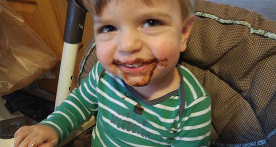 مأساة طفل ابن عامين يموت اختناقا في الحضانة تحت كرسي  صورة رقم 8