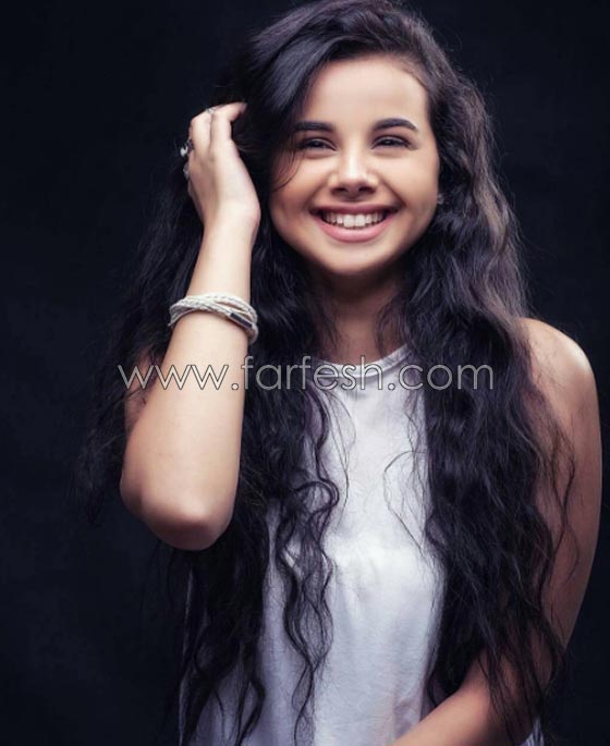 صور نجمات صغيرات تمردن على طفولتهن ليبرزن انوثتهن صورة رقم 11