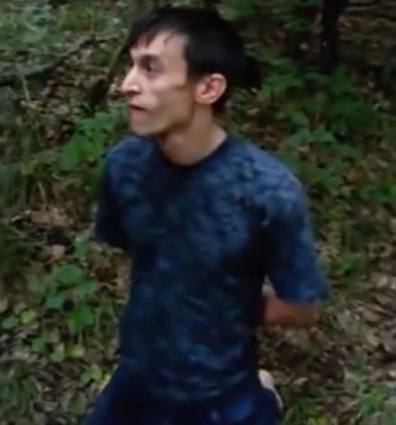 فيديو مؤلم: شرطي داغستانيي رفض طلب مختطفيه فيتم اعدامه فورا صورة رقم 2 فيديو مؤلم: شرطي داغستانيي رفض طلب مختطفيه فيتم اعدامه فورا صورة رقم 2