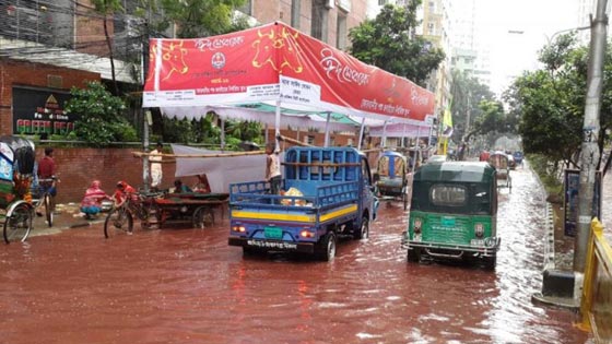 نهر من الدماء يجتاح شوارع بنغلاديش في عيد الاضحى.. صور صورة رقم 7 نهر من الدماء يجتاح شوارع بنغلاديش في عيد الاضحى.. صور صورة رقم 7