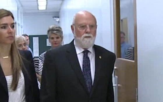 طبيب يلقح 70 امرأة بحيواناته المنوية في فضيحة هزت المجتمع الامريكي صورة رقم 2 طبيب يلقح 70 امرأة بحيواناته المنوية في فضيحة هزت المجتمع الامريكي صورة رقم 2