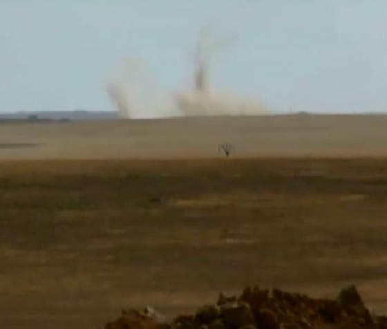  قوات امريكية في محيط الرقة السورية اكبر معاقل داعش.. فيديو صورة رقم 1