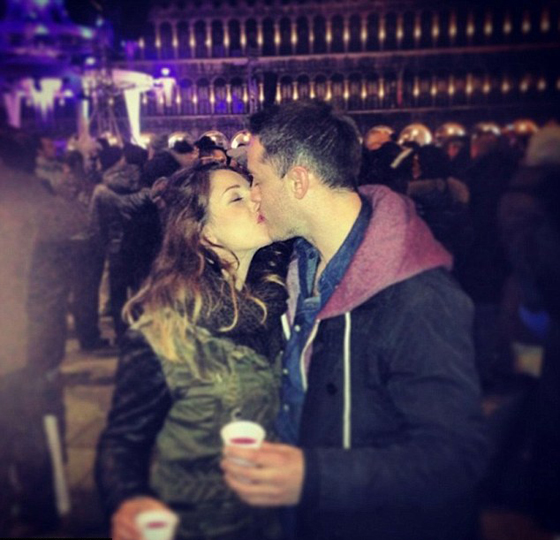 رجل ينشر صورة زوجته على موقع إي بي ويعرضها للبيع!   صورة رقم 5