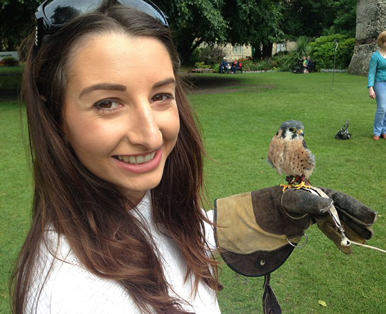 رجل ينشر صورة زوجته على موقع إي بي ويعرضها للبيع!   صورة رقم 7