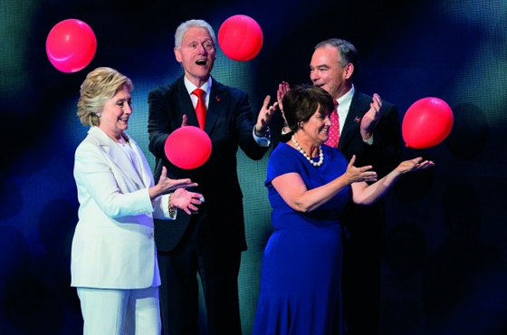 الضحك يسيطر على ملوك ورؤساء واميرات العالم صورة رقم 7