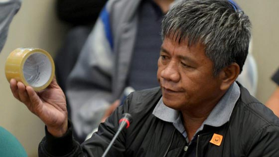 شهادة مروعة.. الرئيس الفلبيني قتل رجلا برشاش وامر بقتل العشرات صورة رقم 1