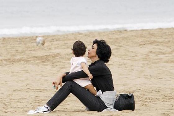 صحفي فرنسي يهودي يهاجم وزيرة مغربية لأنها سمّت طفلتها (زهرة)! صورة رقم 2