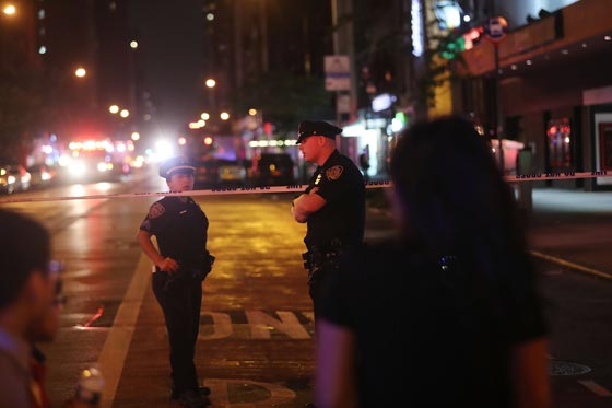 عشرات الجرحى في انفجار عبوة ناسفة في مانهاتن نيويورك صورة رقم 3