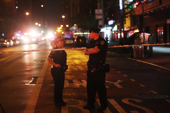 عشرات الجرحى في انفجار عبوة ناسفة في مانهاتن نيويورك صورة رقم 16