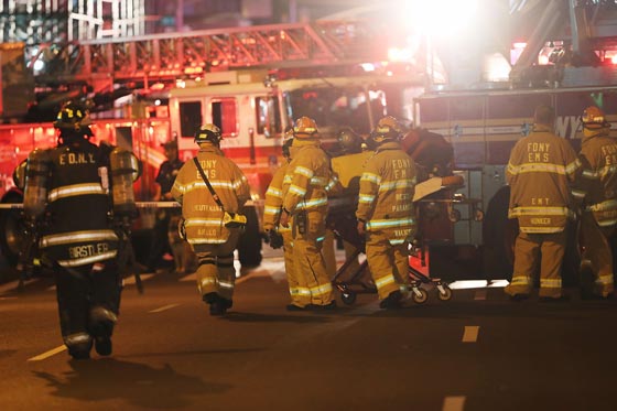 عشرات الجرحى في انفجار عبوة ناسفة في مانهاتن نيويورك صورة رقم 17