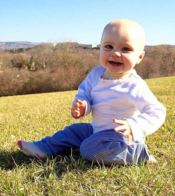 صور وفيديو.. اب يقتل طفلته بدافع الغيرة بعد ان شفيت من السرطان صورة رقم 11